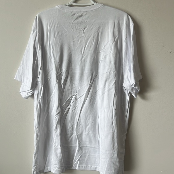 NWT - Kirkland Signature T-Shirt - Picture 4 of 7